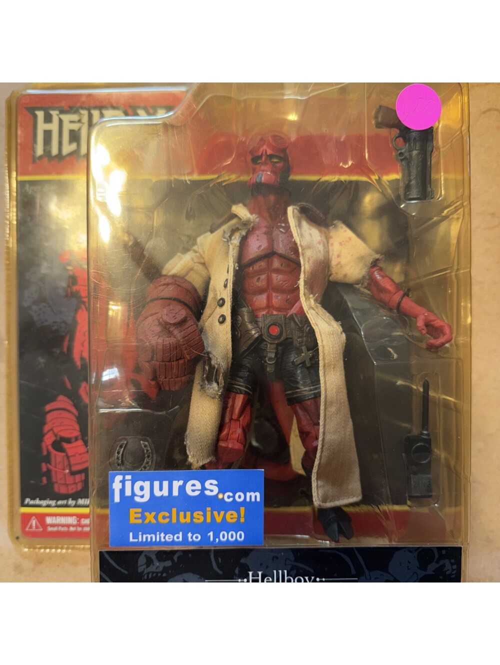 Hellboy Figures.com Exclusive MEZCO Limited to 1000 MOC NEW Single Row Of Teeth